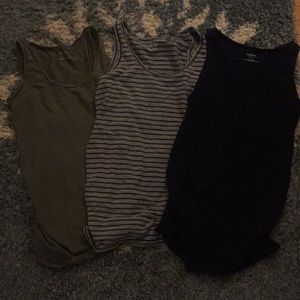 Motherhood Maternity Tank Tops sz S